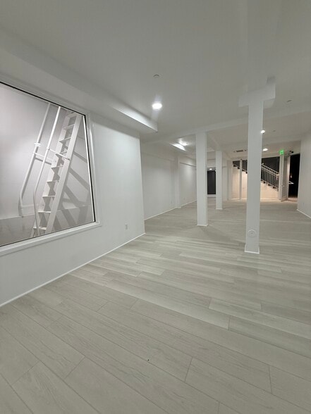 More Photos Of 3516 Sacramento St, San Francisco Storefront Retail Office For Lease