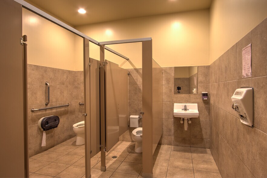 More Photos Of 1270 W 3rd St, Rush City Bowling Alley For Sale