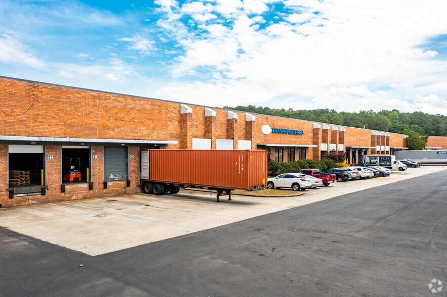 More Photos Of 6045 Boat Rock Blvd SW, Atlanta Distribution For Lease