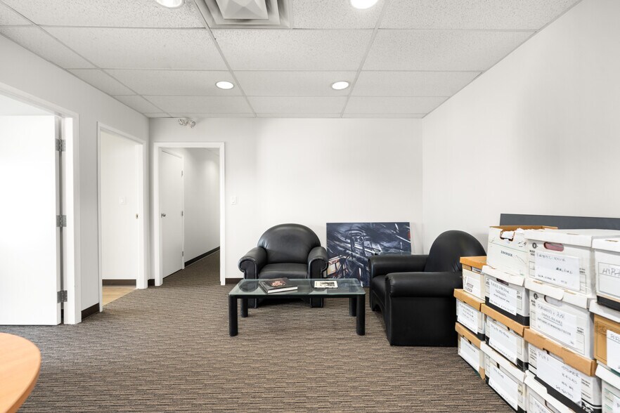 More Photos Of 4921 Wellington Rd, Nanaimo General Retail For Lease