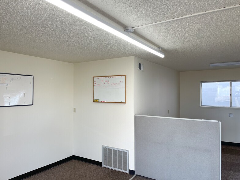 More Photos Of 710 S Oregon St, Ontario Office For Lease