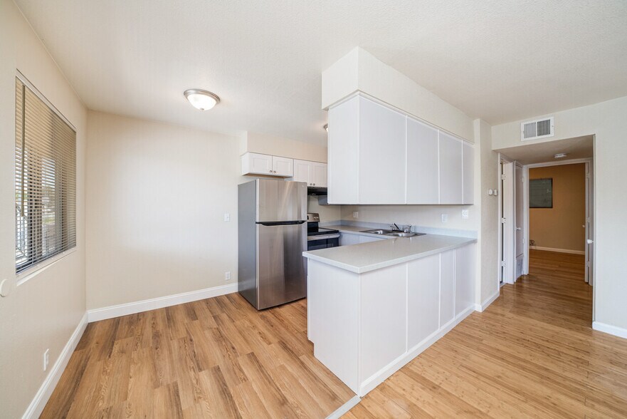 More Photos Of 2555 G St, Sparks Apartments For Sale