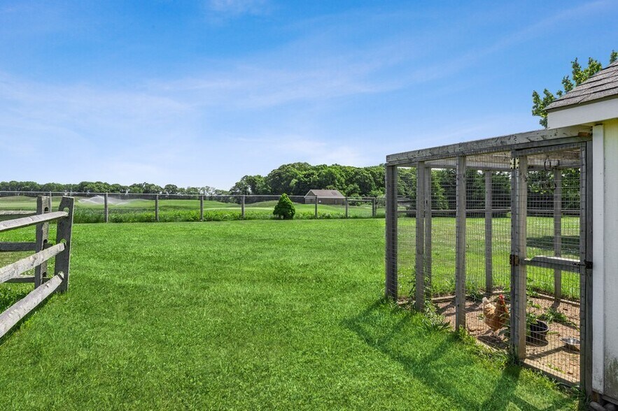 More Photos Of 1200 Cross River Dr, Riverhead Horse Stables For Sale