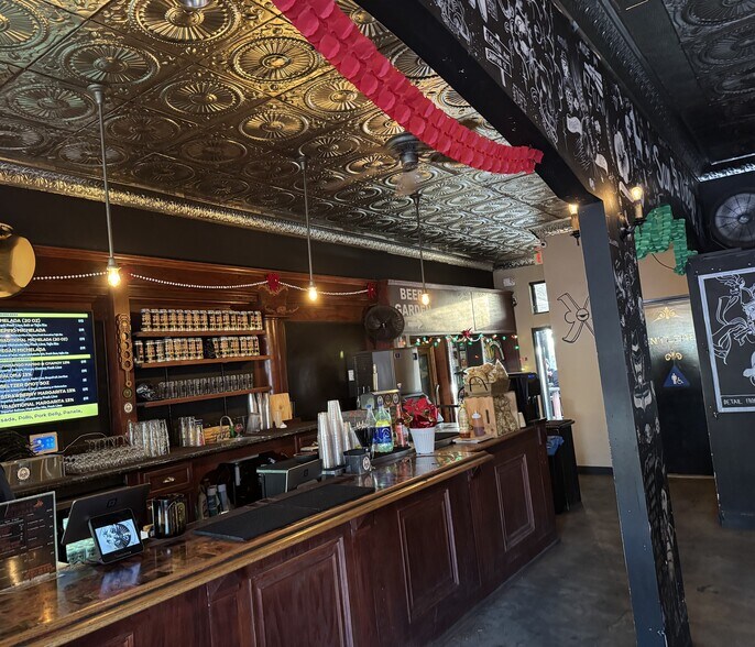 More Photos Of 2179-2181 Logan Ave, San Diego Freestanding For Lease