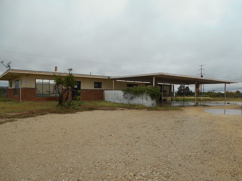 More Photos Of 512 E Greene St, Carlsbad Flex For Sale