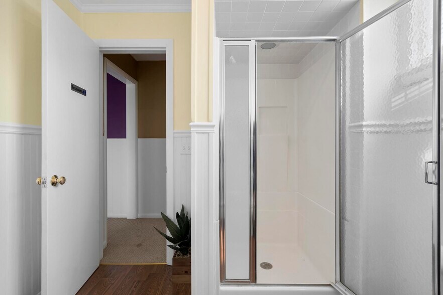 More Photos Of 158 East Ave, Norwalk Office For Lease