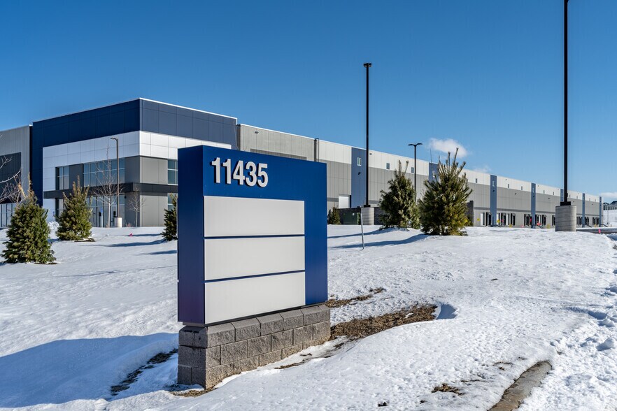 More Photos Of 11435 Hudson Rd, Woodbury Warehouse For Sale