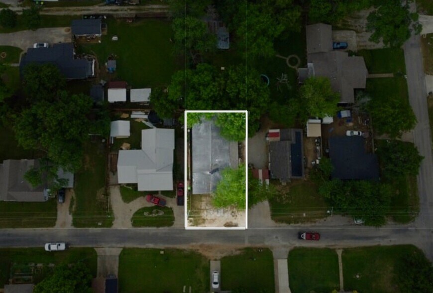 More Photos Of 417 S Prairie St, Pilot Point Land For Sale