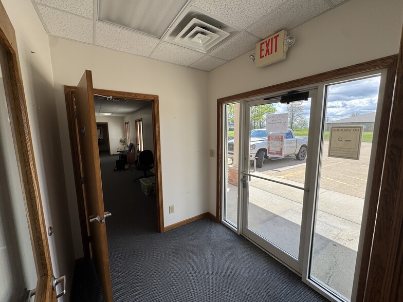 More Photos Of 1985 Eagle Pass, Wooster Office Residential For Sale