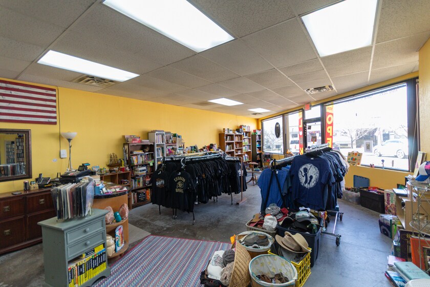 More Photos Of 2330 Main St, Longmont Unknown For Lease