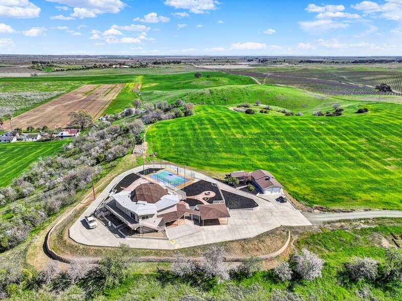 More Photos Of 8560 Holmes Ln, Winters Specialty For Sale