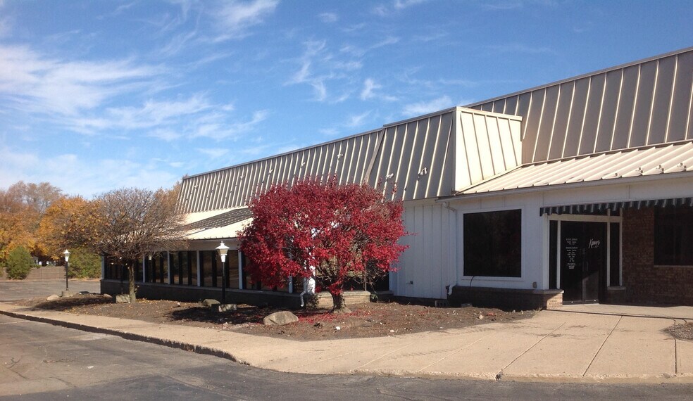 More Photos Of 1020-1060 E Ridge Rd, Rochester General Retail For Sale