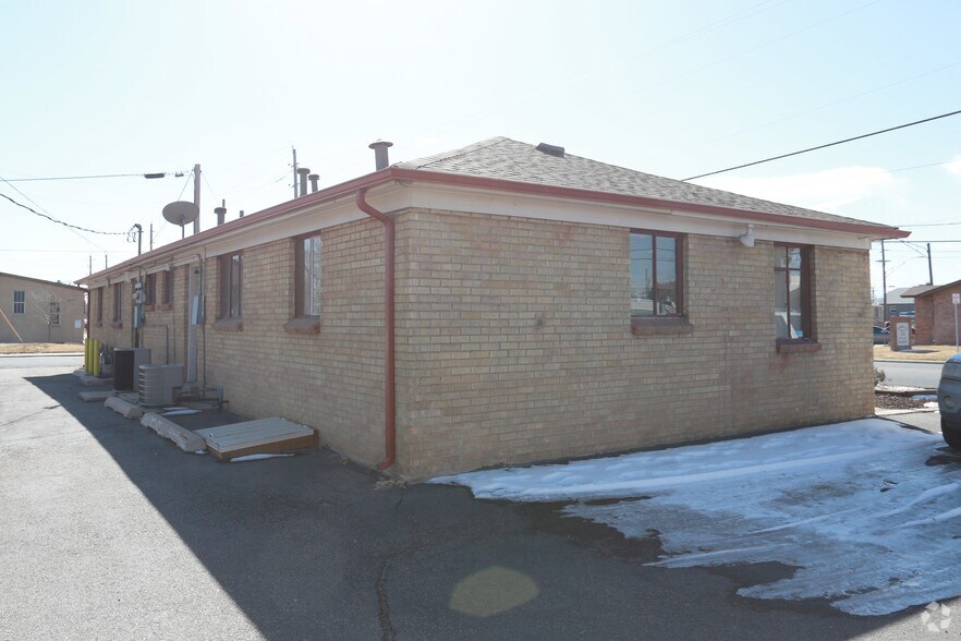 More Photos Of 7250-7260 Magnolia St, Commerce City Office For Sale