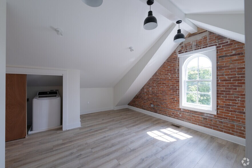 More Photos Of 204 High St, Buffalo Apartments For Sale