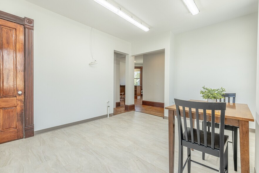 More Photos Of 1303 11th St, Monroe Storefront Retail Office For Lease