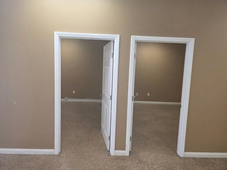 More Photos Of 1302 E 6th St, Beaumont Freestanding For Lease