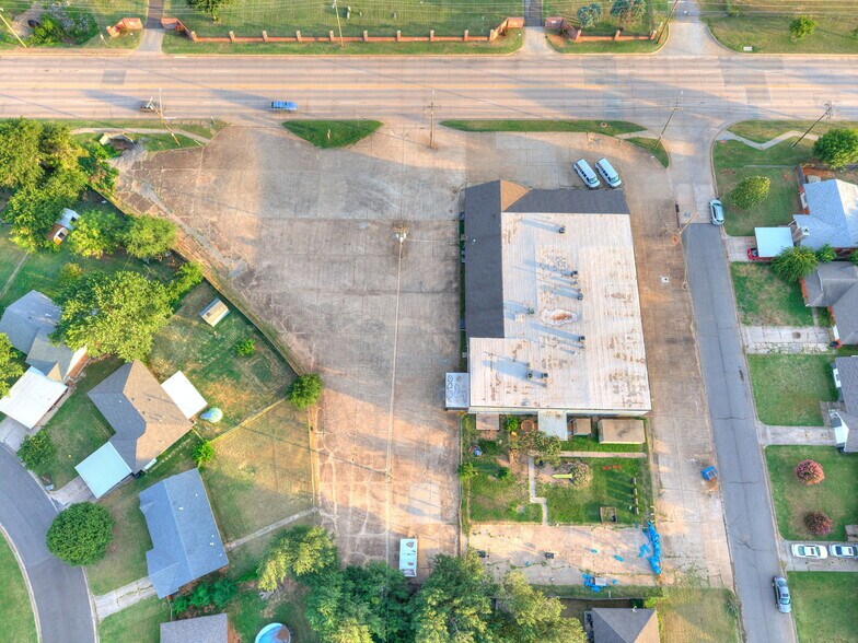 More Photos Of 809 SW 4th St, Moore Religious Facility For Sale