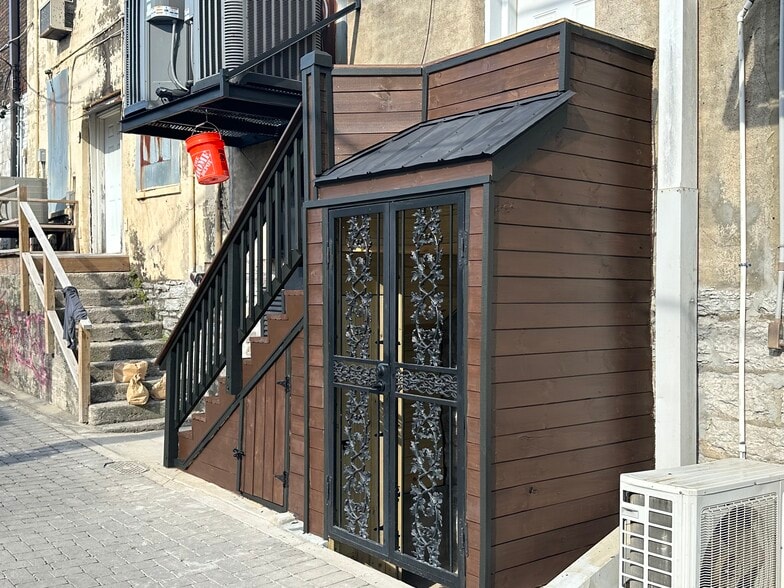 More Photos Of 112 S Maple St, Murfreesboro Office For Lease