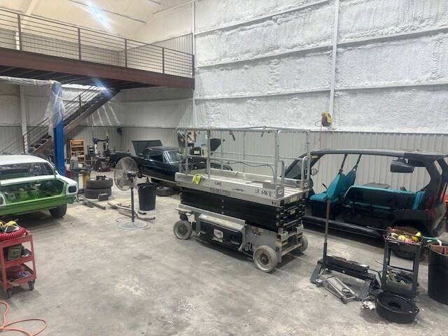 More Photos Of 2201 Commerce St, Marble Falls Warehouse For Sale