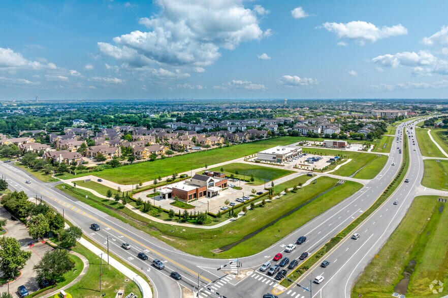 More Photos Of NEQ of League City Pkwy & Egret Bay Blvd, League City Office For Sale