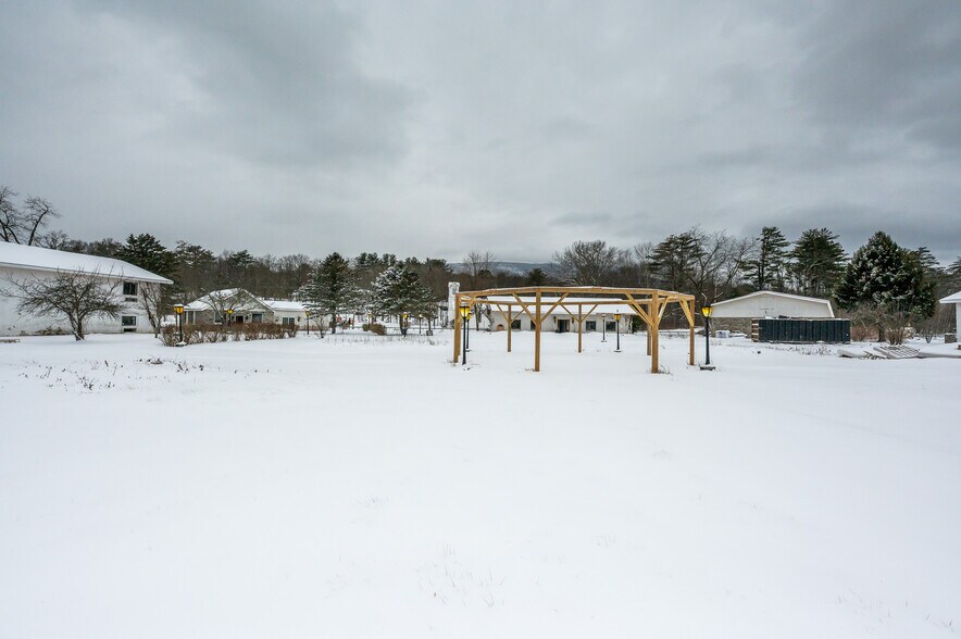 More Photos Of 4858 Route 32, Catskill Hotel For Lease