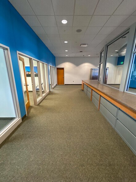 More Photos Of 1011 Tompkins Dr NE, Byron Office For Lease