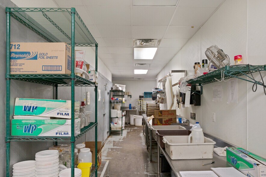 More Photos Of 1296 N Ferdon Blvd, Crestview Restaurant For Sale