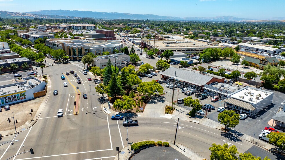 More Photos Of 2558 Old 1st St, Livermore Freestanding For Lease