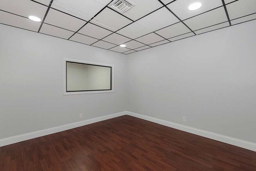 More Photos Of 3650 Coral Ridge Dr, Coral Springs Light Manufacturing For Lease