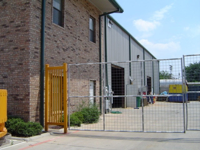 More Photos Of 205 Wilcox St, McKinney Light Manufacturing For Lease