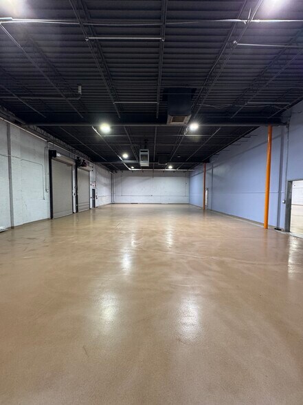 More Photos Of 240 Humphrey St, Englewood Warehouse For Lease