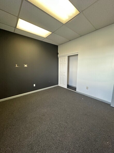 More Photos Of 3300-3312 Encrete Ln, Dayton Light Manufacturing For Lease