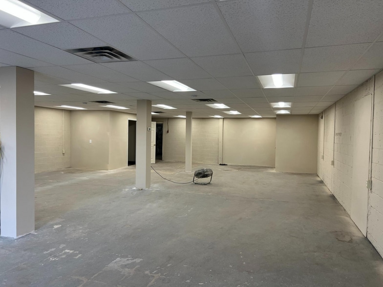 More Photos Of 3271-3273 Old Washington Rd, Waldorf Flex For Lease