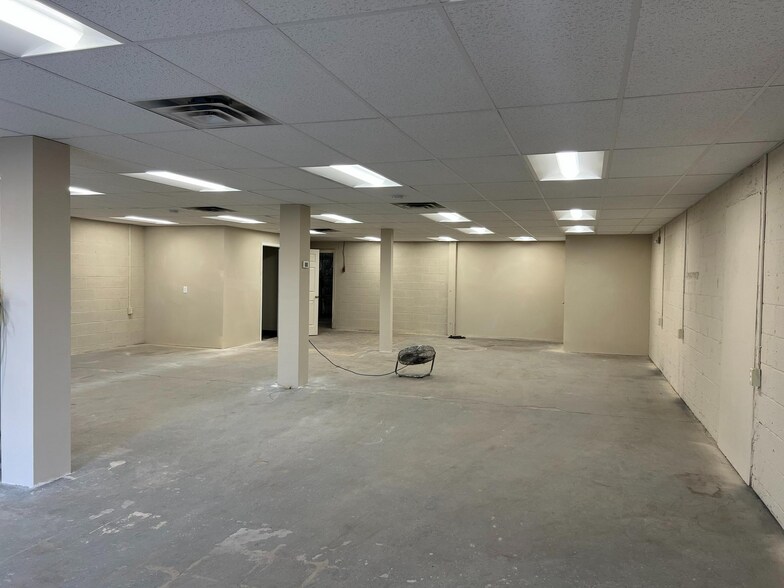 More Photos Of 3271-3273 Old Washington Rd, Waldorf Flex For Lease