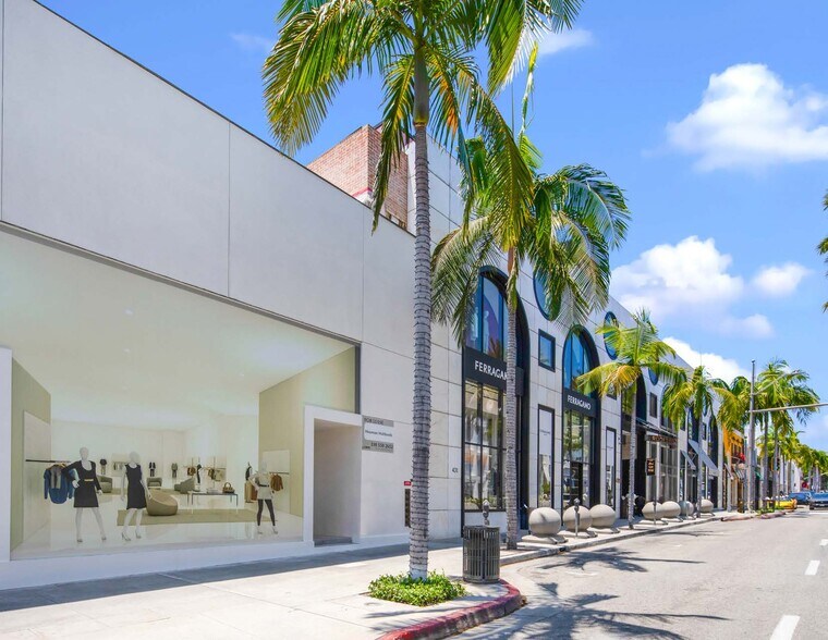 More Photos Of 413-445 N Rodeo Dr, Beverly Hills Unknown For Lease