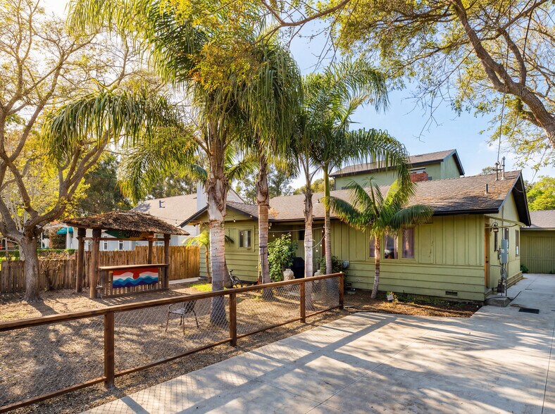 Primary Photo Of 6880 Pasado Rd, Isla Vista Apartments For Sale
