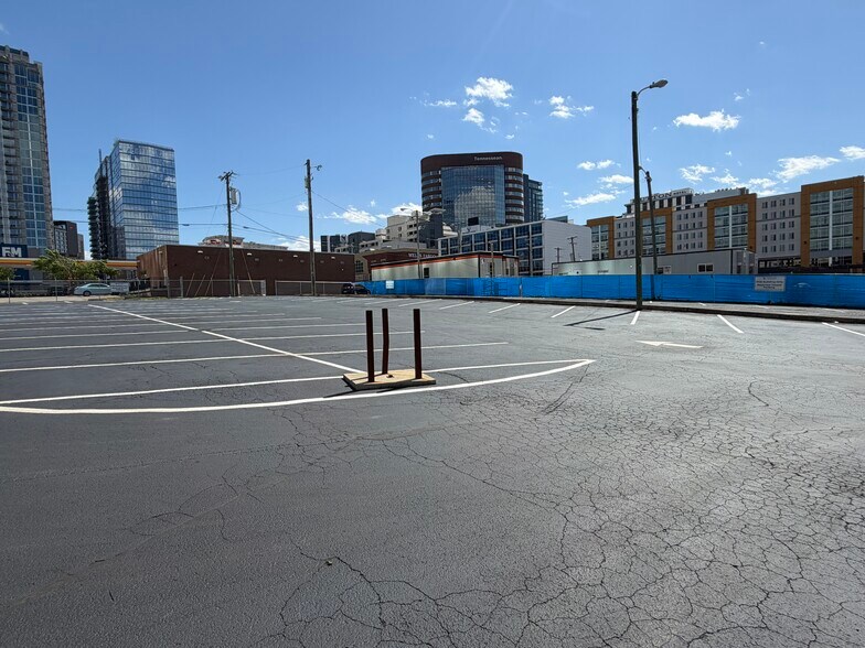More Photos Of 1720 W End Ave, Nashville Office For Lease
