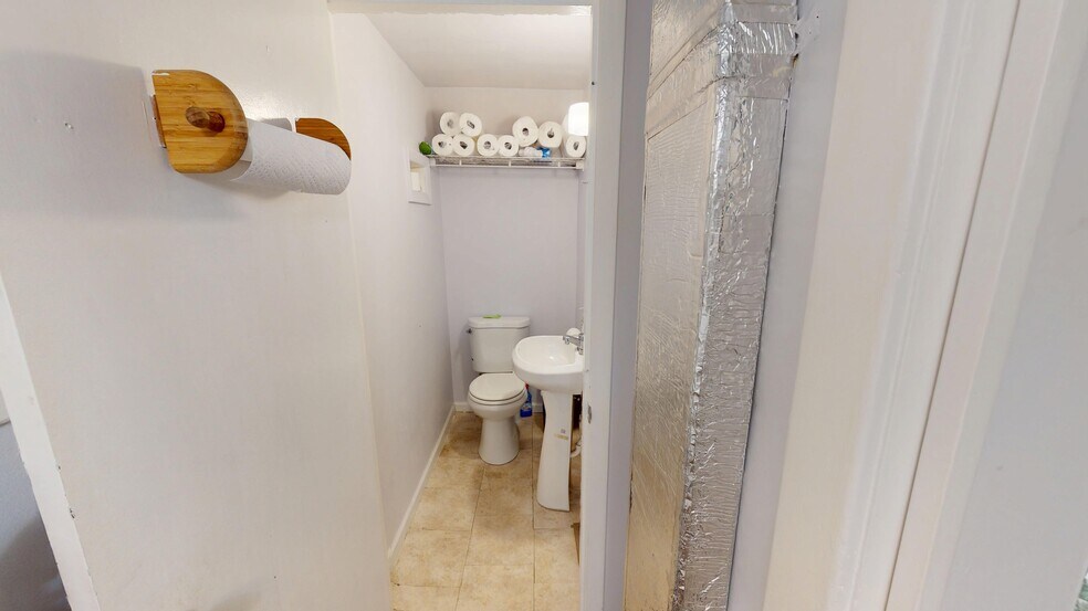 More Photos Of 1368 McCausland Ave, Saint Louis Office For Sale