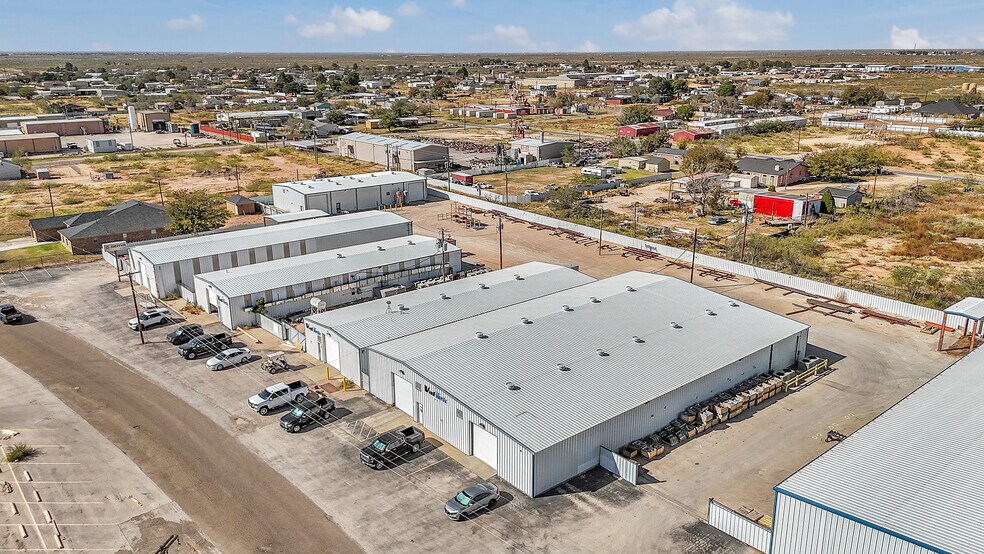 More Photos Of 2110 W 44th St, Odessa Industrial For Sale