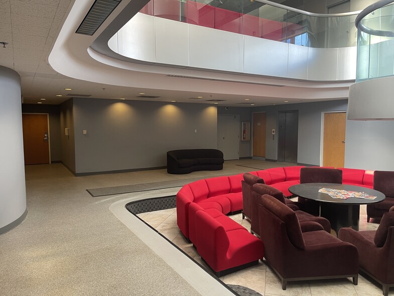 More Photos Of 1700 W Central Rd, Arlington Heights Medical For Lease