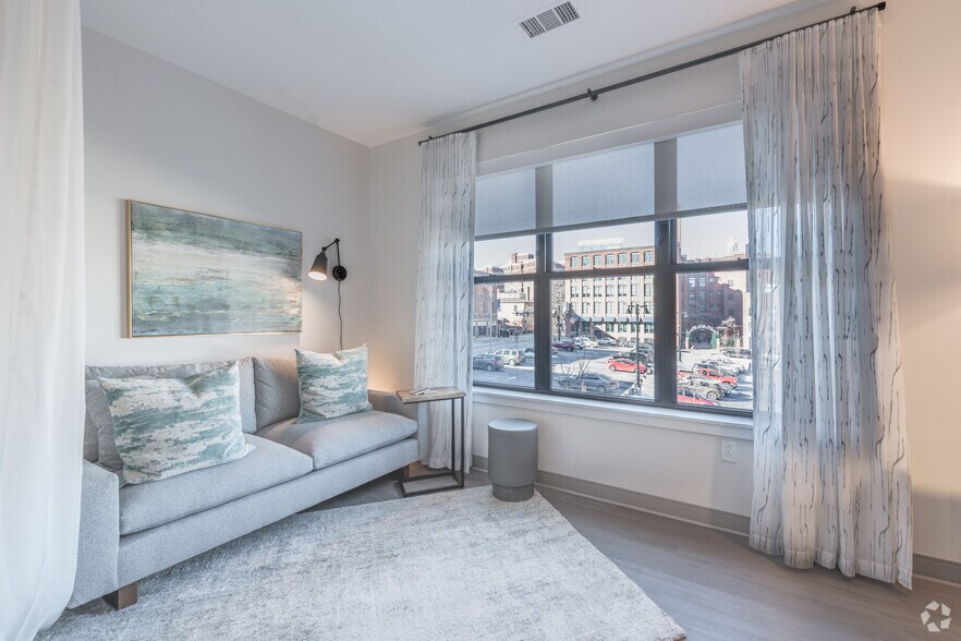 More Photos Of 125 Clifford St, Providence Apartments For Lease