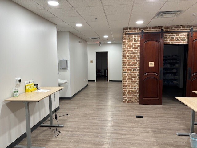 More Photos Of 8480 Holcomb Bridge Rd, Alpharetta Freestanding For Sale