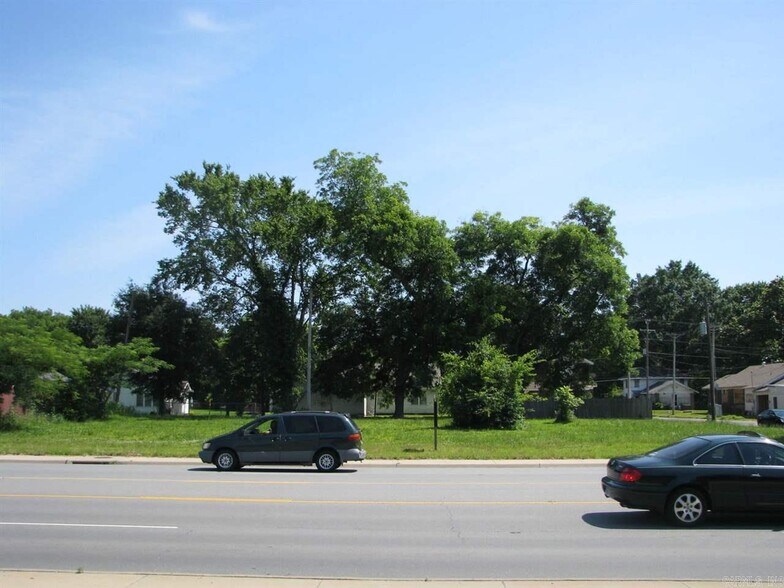 More Photos Of 2402 E Broadway St, North Little Rock Land For Sale