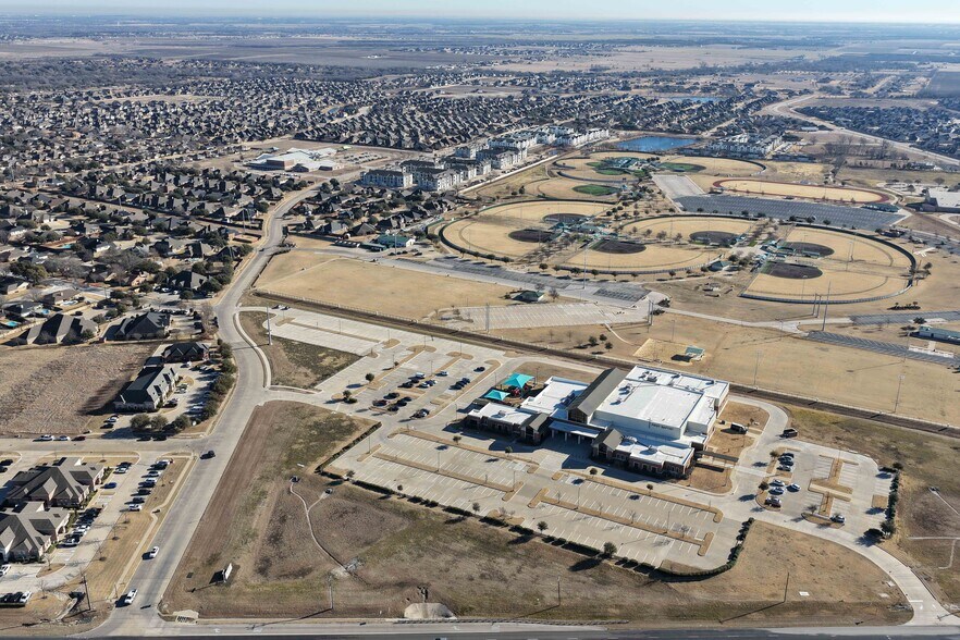 More Photos Of 115 Park Place Ct, Waxahachie Office For Lease