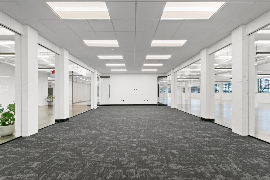 More Photos Of 323-325 NW 13th Ave, Portland Office For Sale