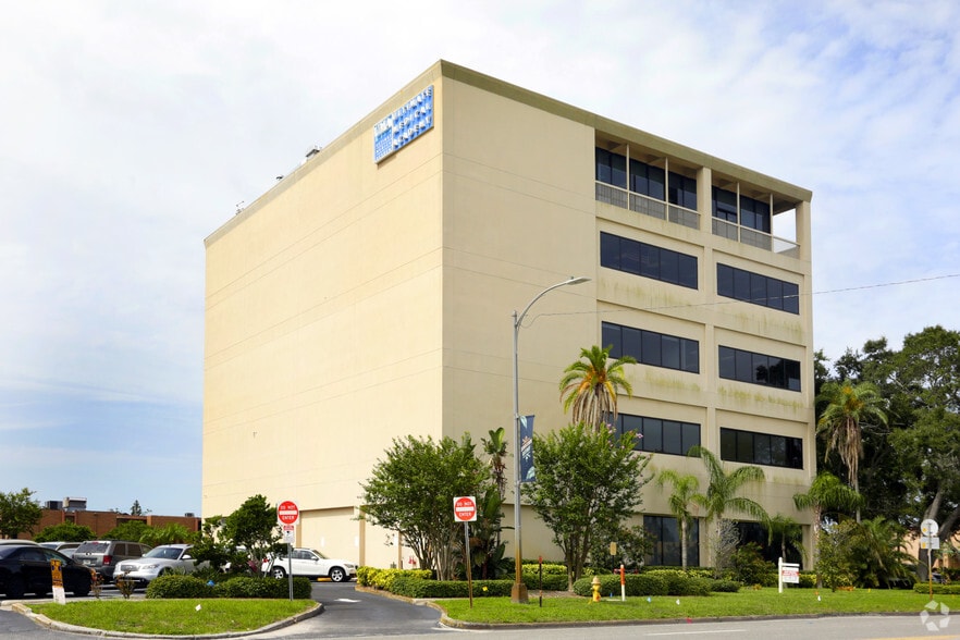 More Photos Of 1255 Cleveland St, Clearwater Office For Lease