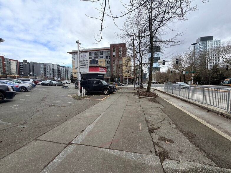 More Photos Of 2404 7th Ave, Seattle Land For Sale