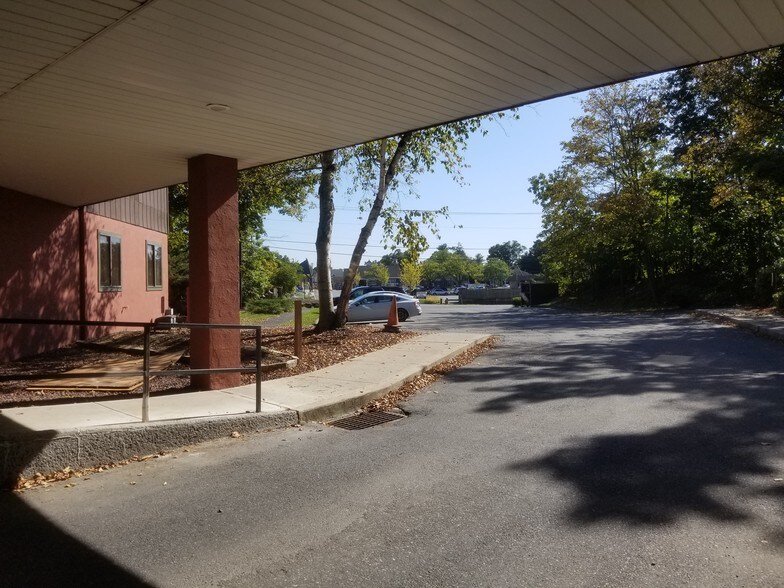 More Photos Of 7 Pinewoods Rd, Hyde Park Medical For Lease