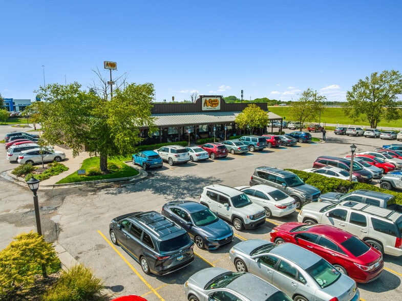 Primary Photo Of 995 E 61st St N, Park City Restaurant For Sale