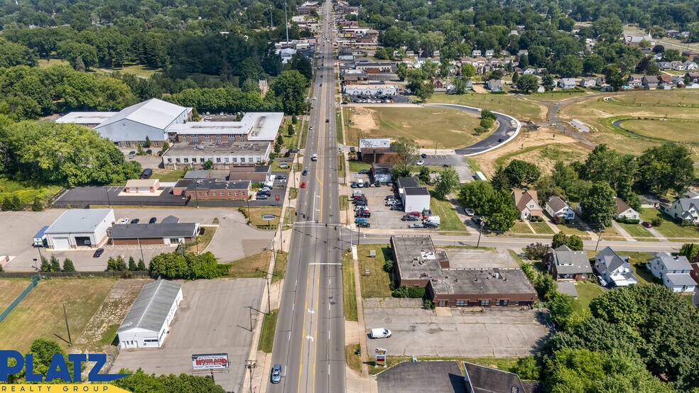 More Photos Of 5720 Market St, Youngstown Auto Repair For Sale